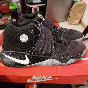 Kyrie 2 EYBL